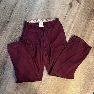 Koi Lindsey cargo scrub pants size S, wine color